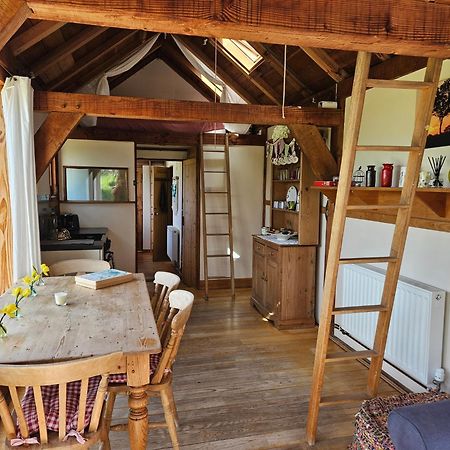 Log Cabin At The Old Summer Dairy Glastonbury Somerton  Bagian luar foto